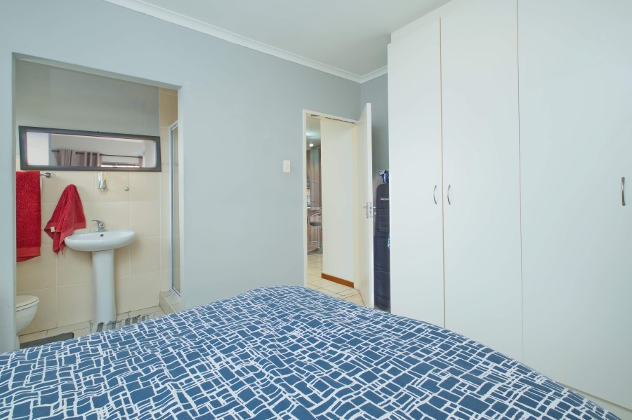 2 Bedroom Property for Sale in Parsonsvlei Eastern Cape